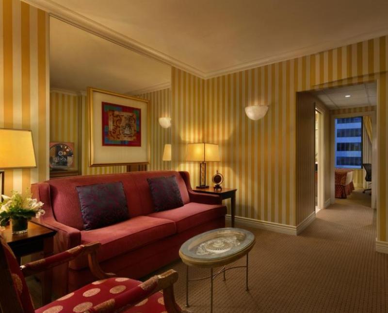 וונקובר Hotel Le Soleil By Executive Hotels מראה חיצוני תמונה